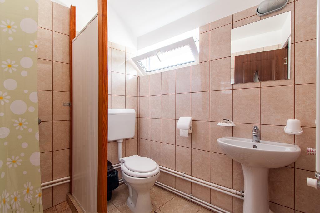ホテル Casa Arbo Călimăneşti エクステリア 写真