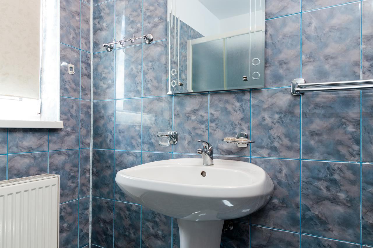 ホテル Casa Arbo Călimăneşti エクステリア 写真